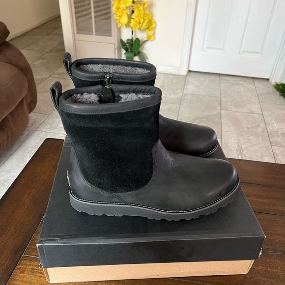 UGG Other - UGG Hendrent Tl boots